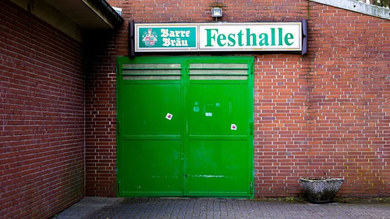 Das Schützenhaus am Tatort in Bramsche: Die Ermittler gehen neben einem Tötungsdelikt auch von einem Sexualverbrechen aus.
