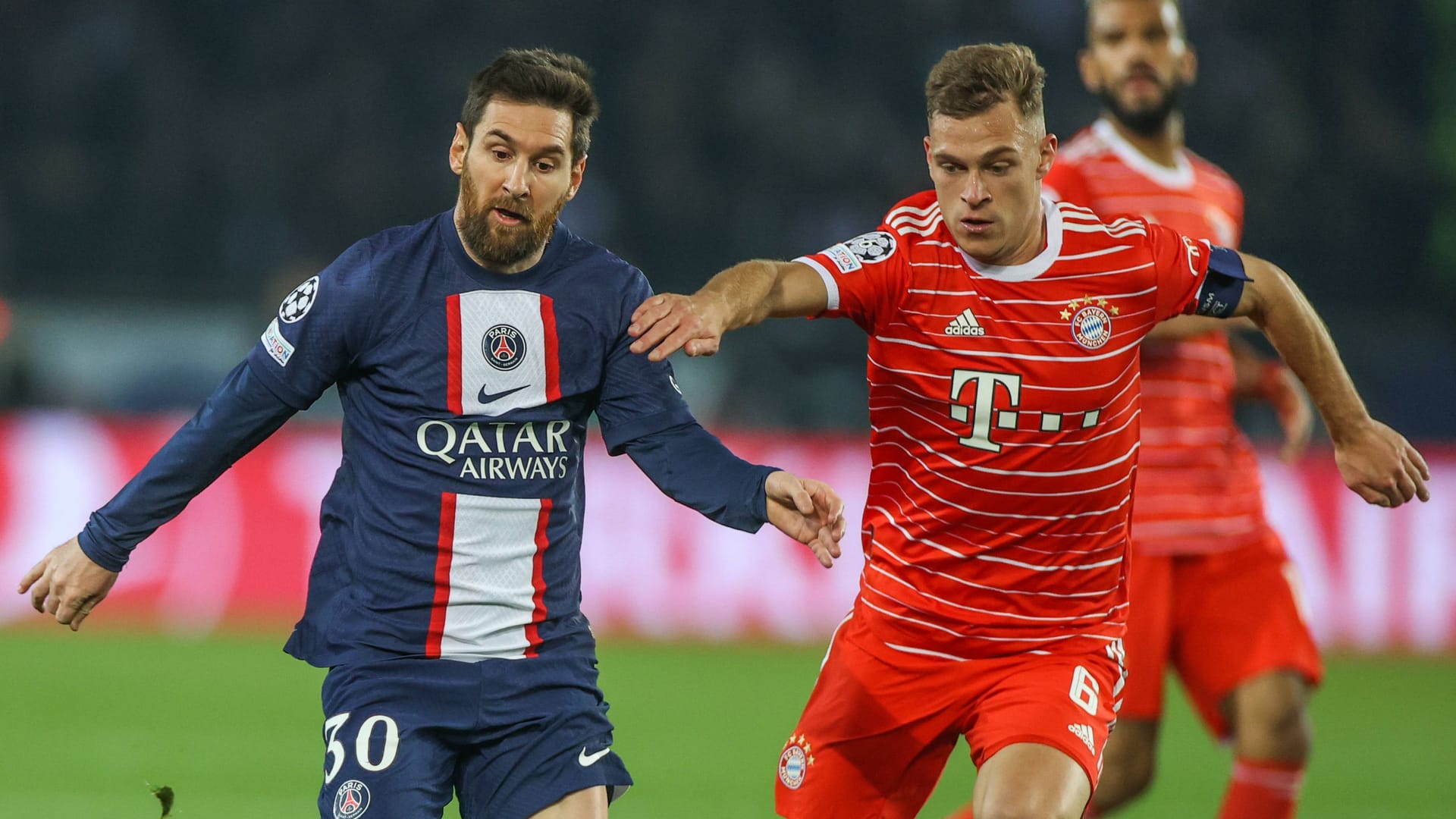 Lionel Messi (l.) und Joshua Kimmich: Der Weltmeister sorgte mit einer Reaktion auf ein Foto des Nationalspielers für Aufsehen.