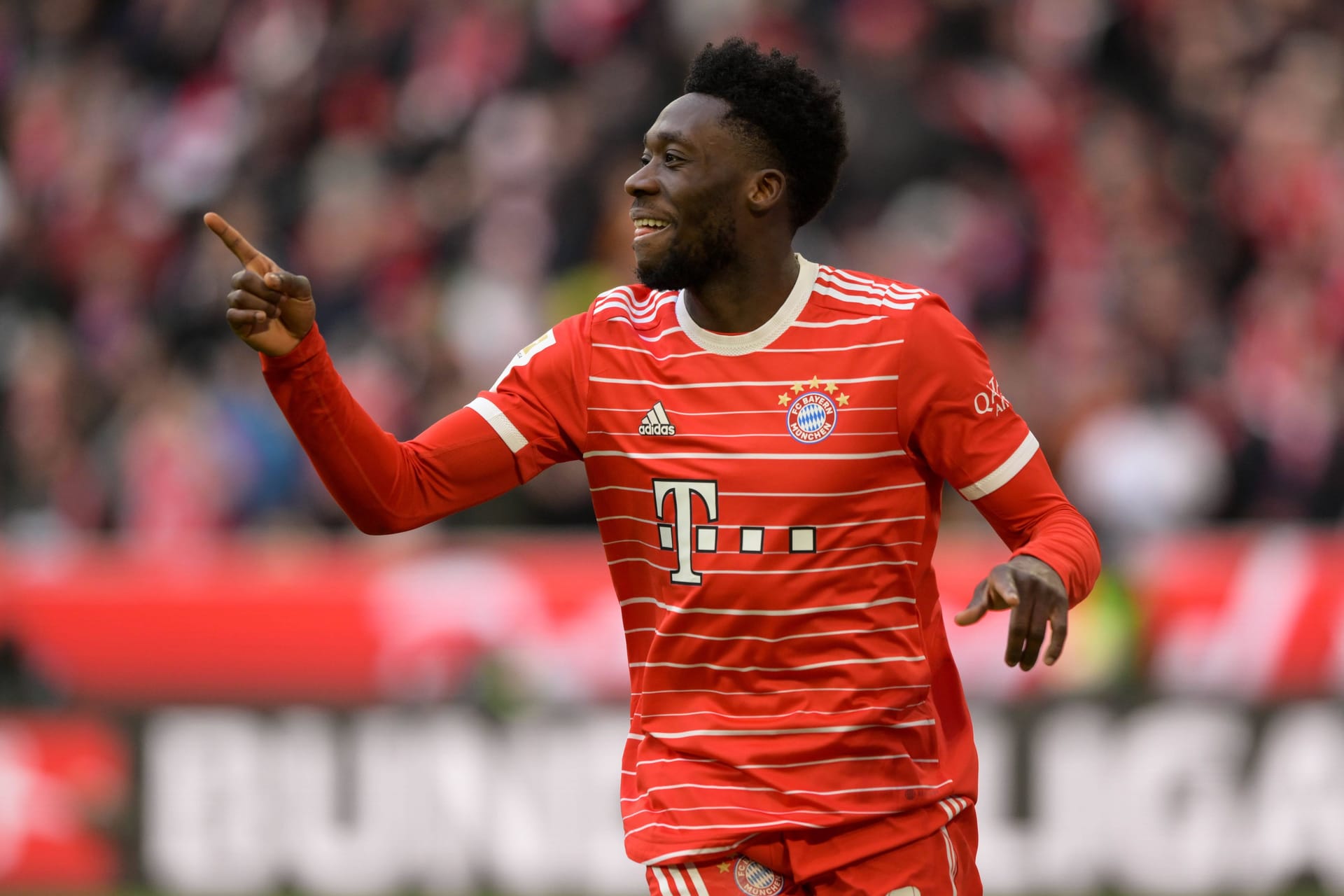 Alphonso Davies: Auch er könnte in der kommenden Saison in dem angeblich neuen Design zu sehen sein.