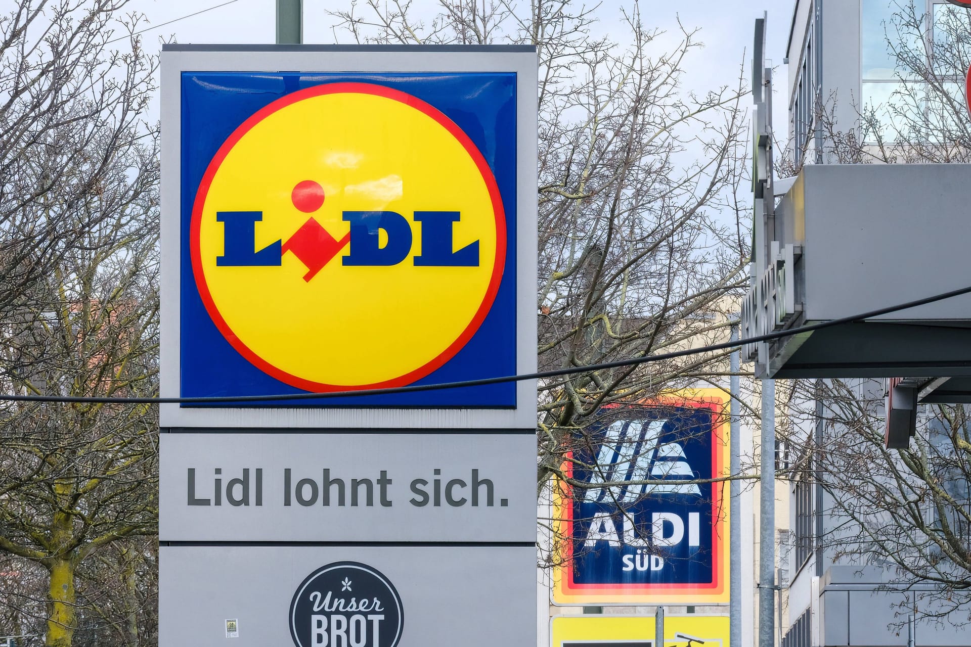 Auslands-Expansion: Aldi und Lidl wollen international wachsen.