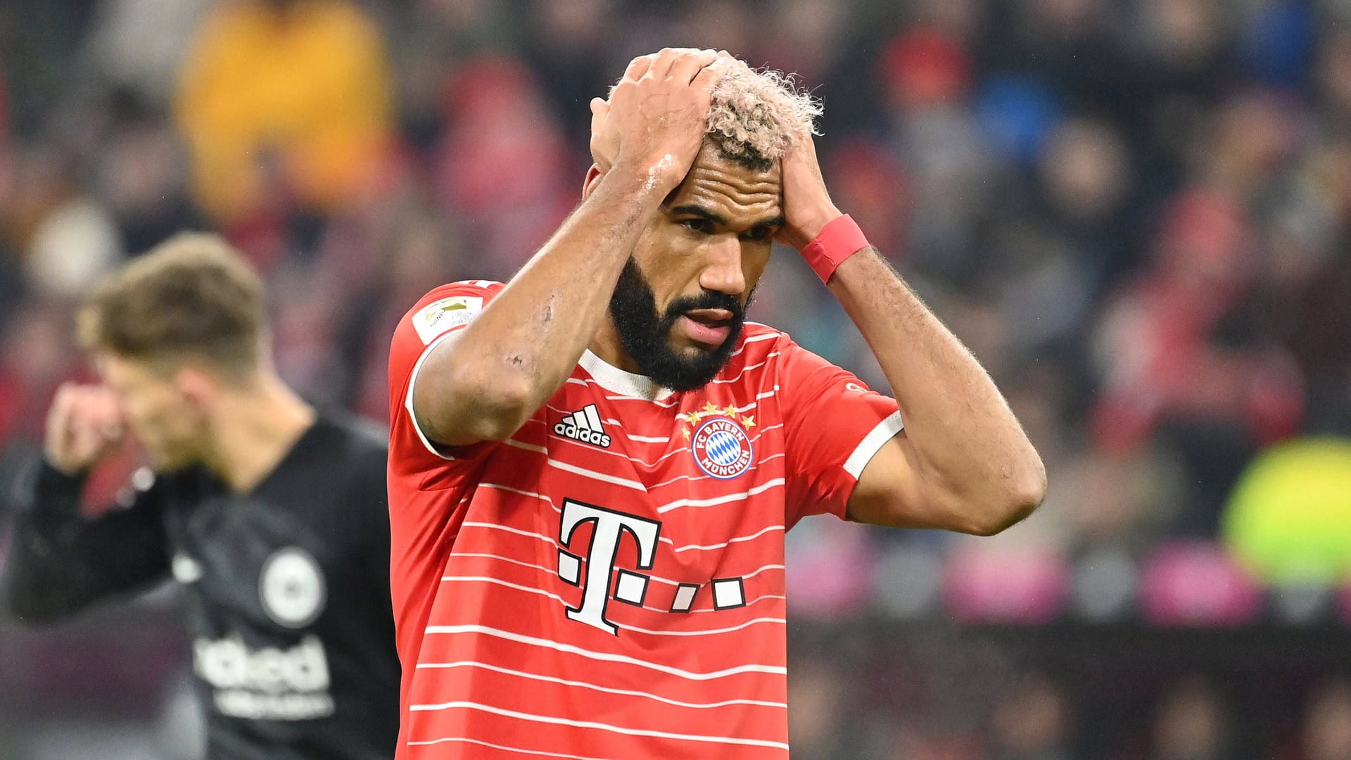 Eric Maxim Choupo-Moting: Der Bayern-Stürmer musste das Training abbrechen. Fällt er gegen Leverkusen aus?