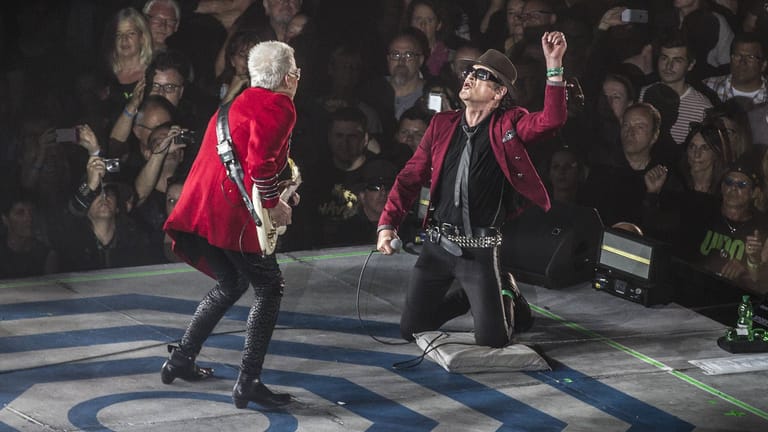 Udo Lindenberg und Carola Kretschmer bei einem Konzert in Köln 2017: Das der Panikrocker vor ihr Kniete, war keine Seltenheit.