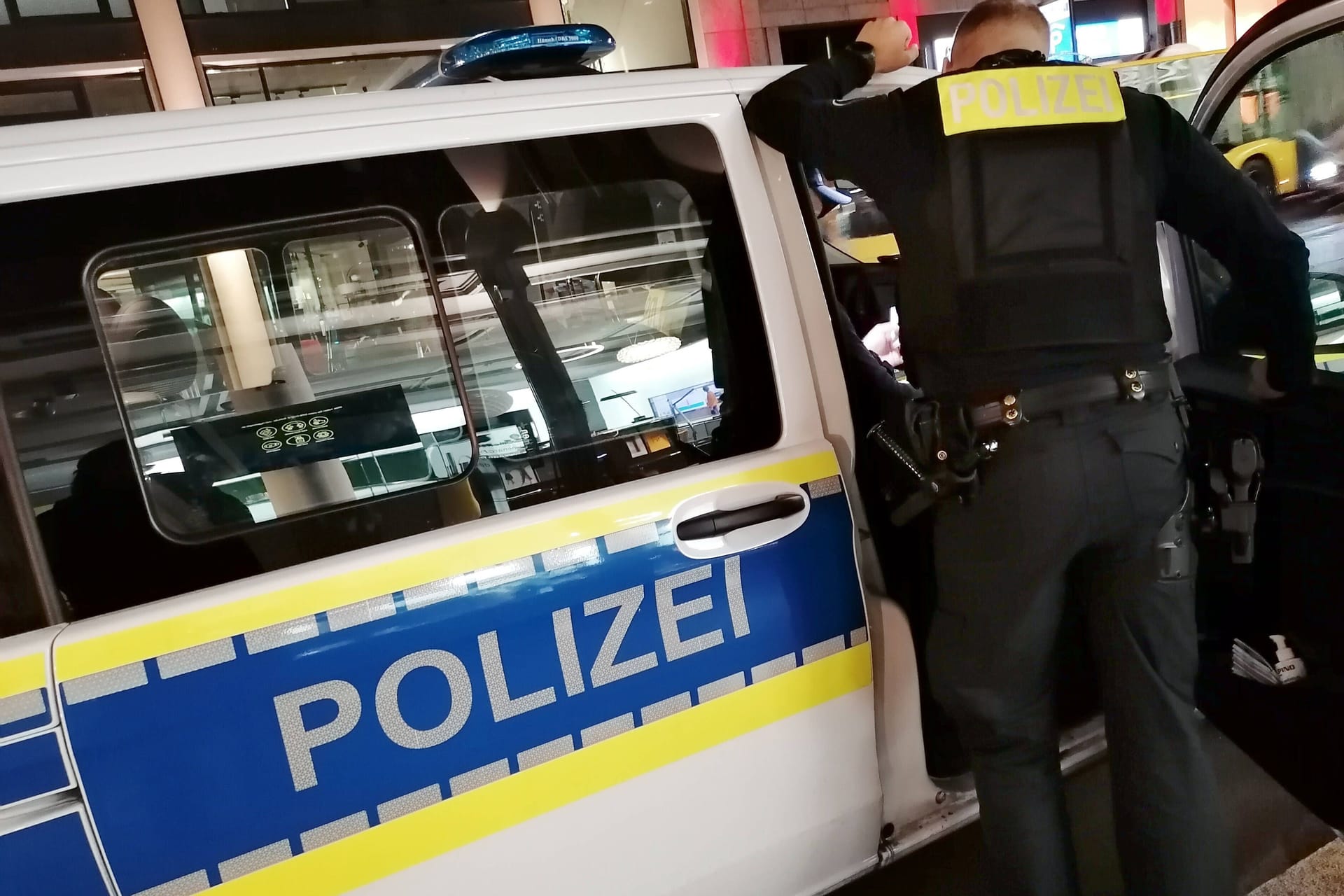 Tödliche Stiche bei Flensburg: Ein Mann wurde vorläufig festgenommen und kam schnell wieder frei.