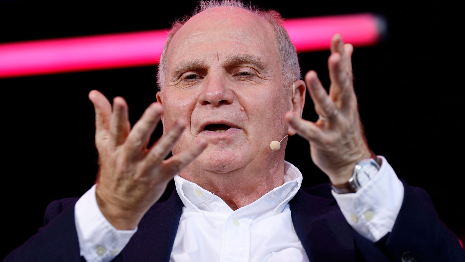 Uli Hoeneß: Der Ehrenpräsident des FC Bayern hat gegen ARD und ZDF ausgeteilt.