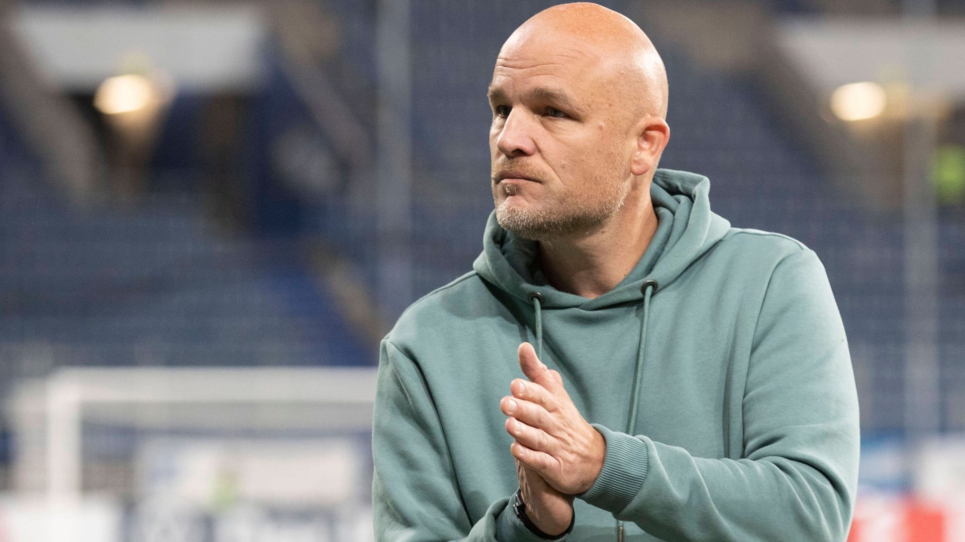 Rouven Schröder: Der 47-Jährige schleißt sich Rasenballsport Leipzig an. Rouven Schröder: Der 47-Jährige schleißt sich Rasenballsport Leipzig an.
