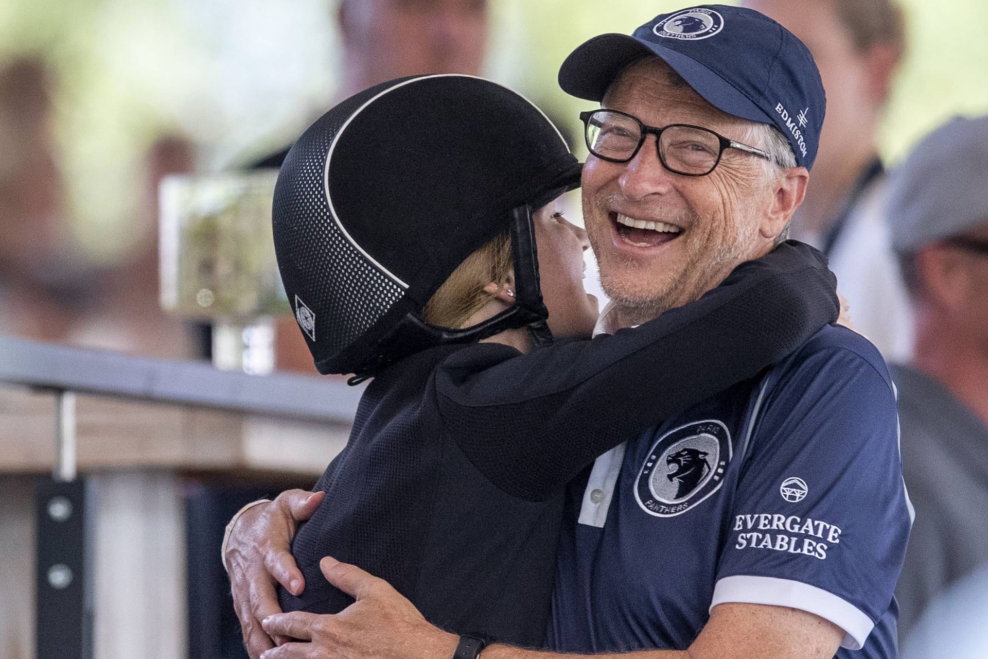 Jennifer und Bill Gates: Das Vater-Tochter-Gespann gemeinsam auf dem Reithof.