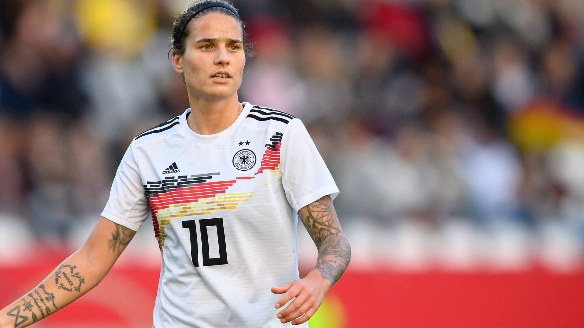 Dzsenifer Marozsan: Die Mittelfeldspielerin wird nicht mehr für den DFB auflaufen. Dzsenifer Marozsan: Die Mittelfeldspielerin wird nicht mehr für den DFB auflaufen.