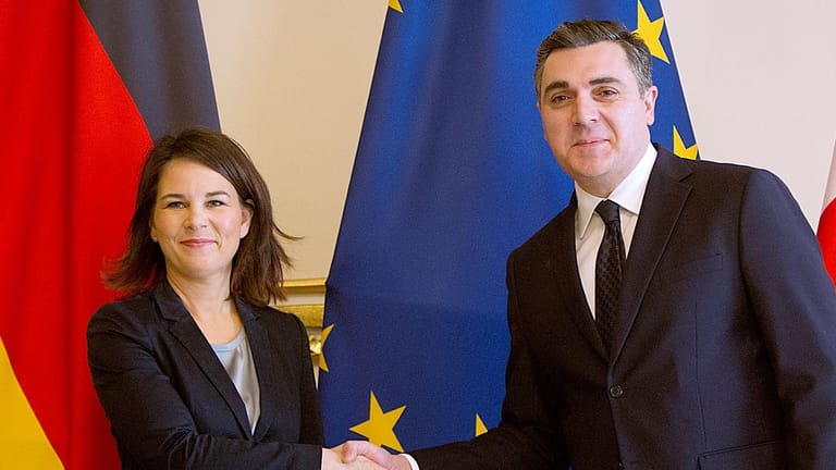 Annalena Baerbock und Ilia Dartschiaschwili: Die deutsche Außenministerin hat Georgien Unterstützung bei der EU-Annäherung zugesichert.