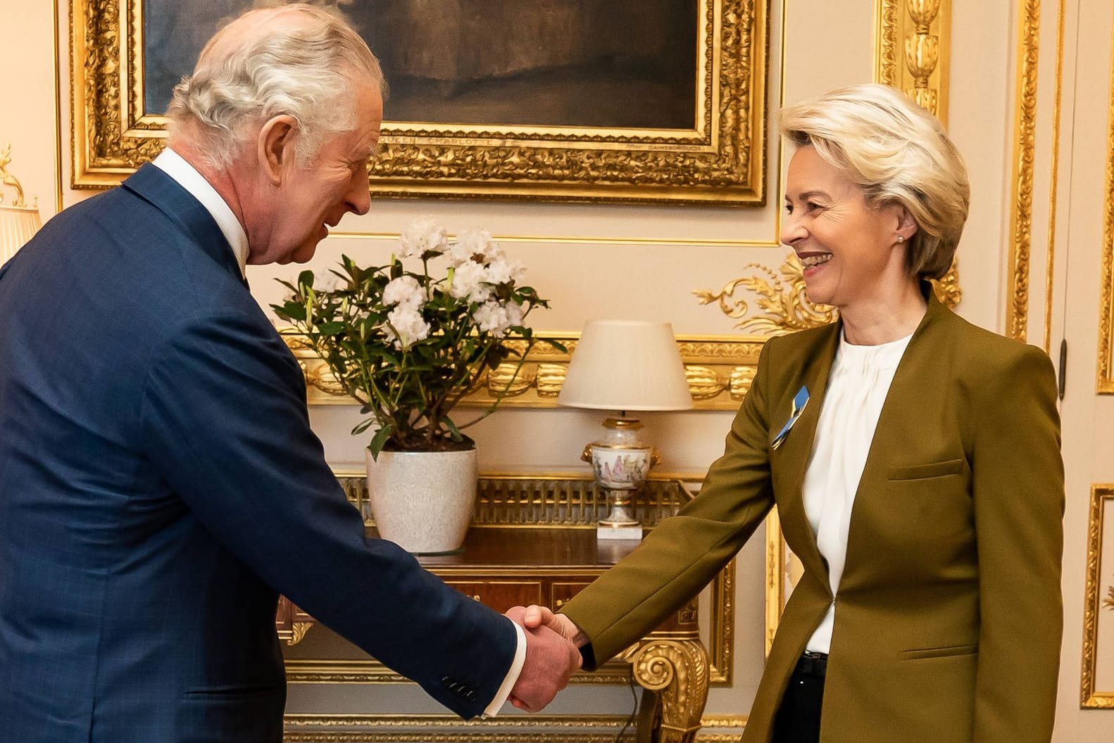 König Charles und Ursula von der Leyen: Die beiden trafen sich zum Tee.