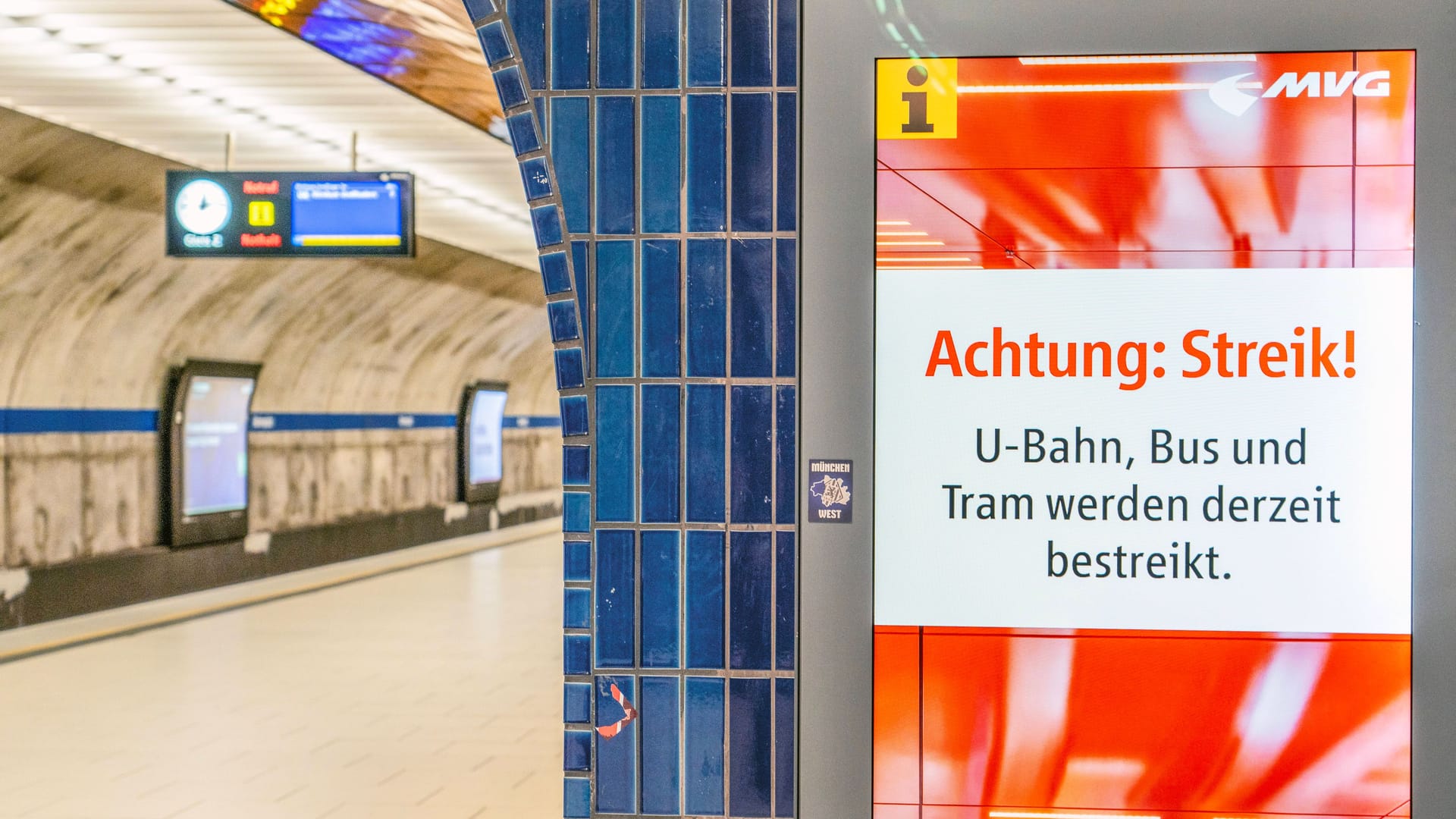 Streik, München, Demo, Warnstreik, Nahverkehr, ÖPNV, U-Bahn, Tram, Bus, S-Bahn, Klima-Aktivisten