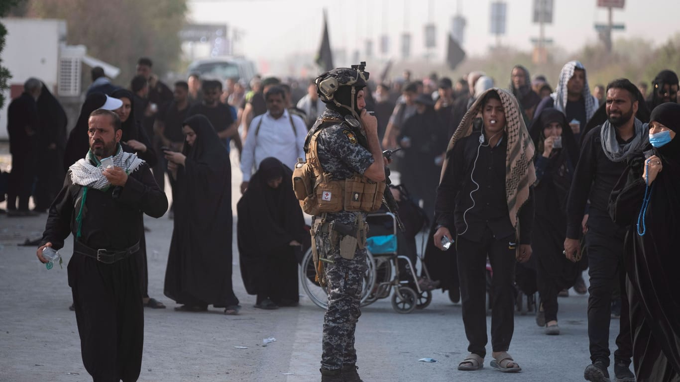 Die Demokratie im Irak steht auf wackligen Füßen: Vor allem schiitische Milizen liefern sich einen Machtkampf.