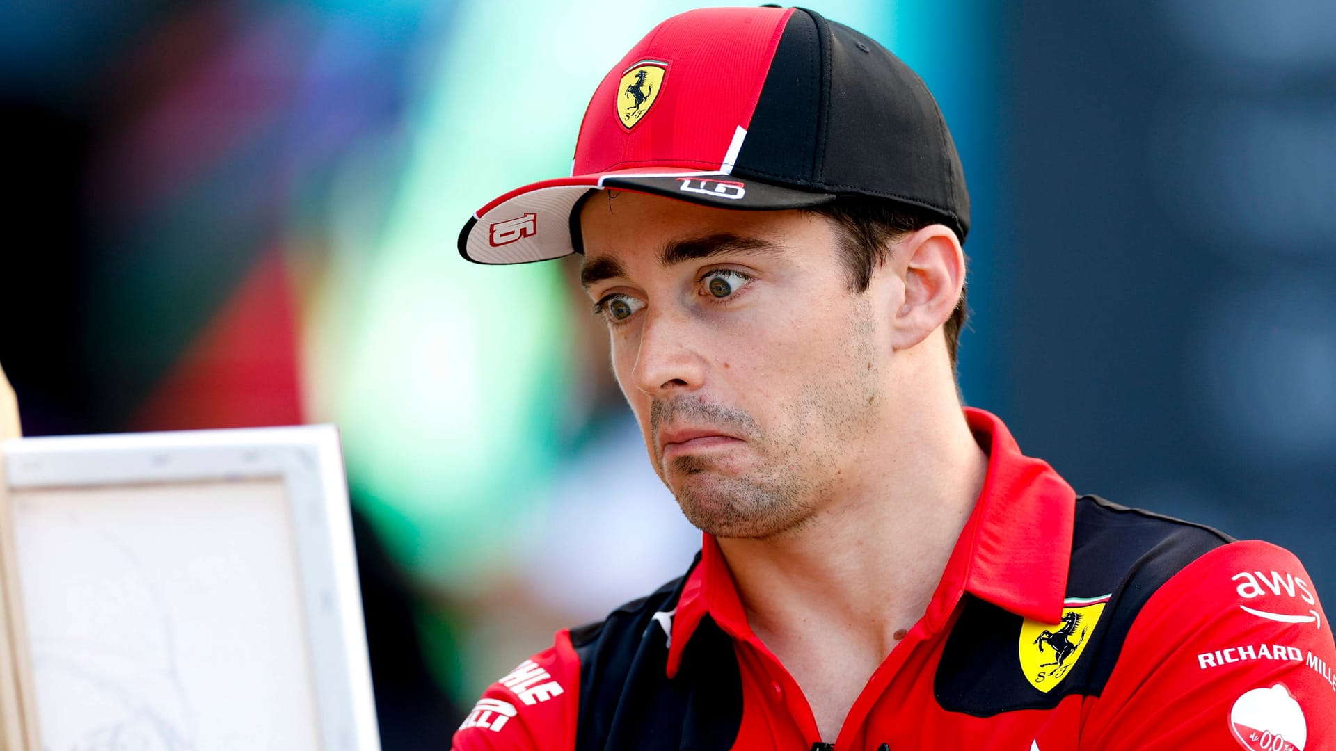 Charles Leclerc ist verwundert: Eine neue Regel verbietet die Formel-1-Piloten ein liebgewordenes Ritual.