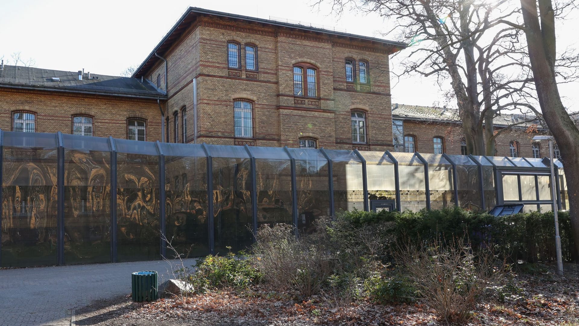 Maßregelvollzug auf dem Gelände der Karl-Bonhoeffer-Nervenklinik in Berlin: Die Überbelegung wird zum Problem.