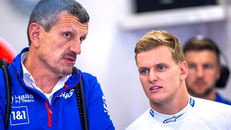 Kein einfaches Verhältnis: Mick Schumacher (r.) und Haas-Teamchef Günther Steiner in der vergangenen Saison.