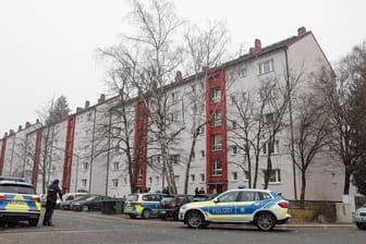 Großeinsatz im Nürnberger Land, nachdem Zeugen schussähnliche Geräusche aus einer Wohnung vermeldeten.