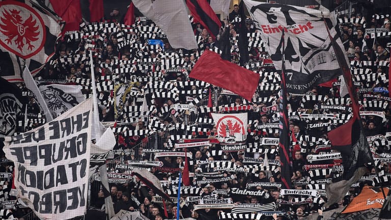 SSC Neapel gegen Eintracht Frankfurt