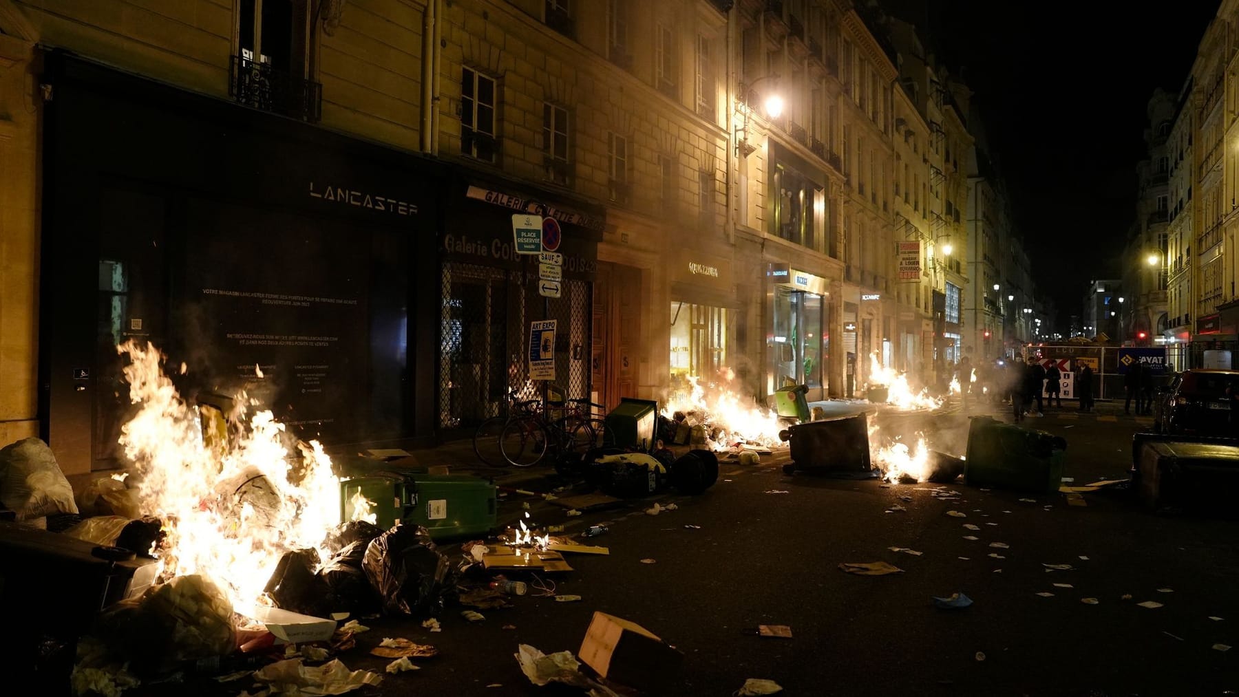 Manifestations à Paris avec plus de 200 arrestations