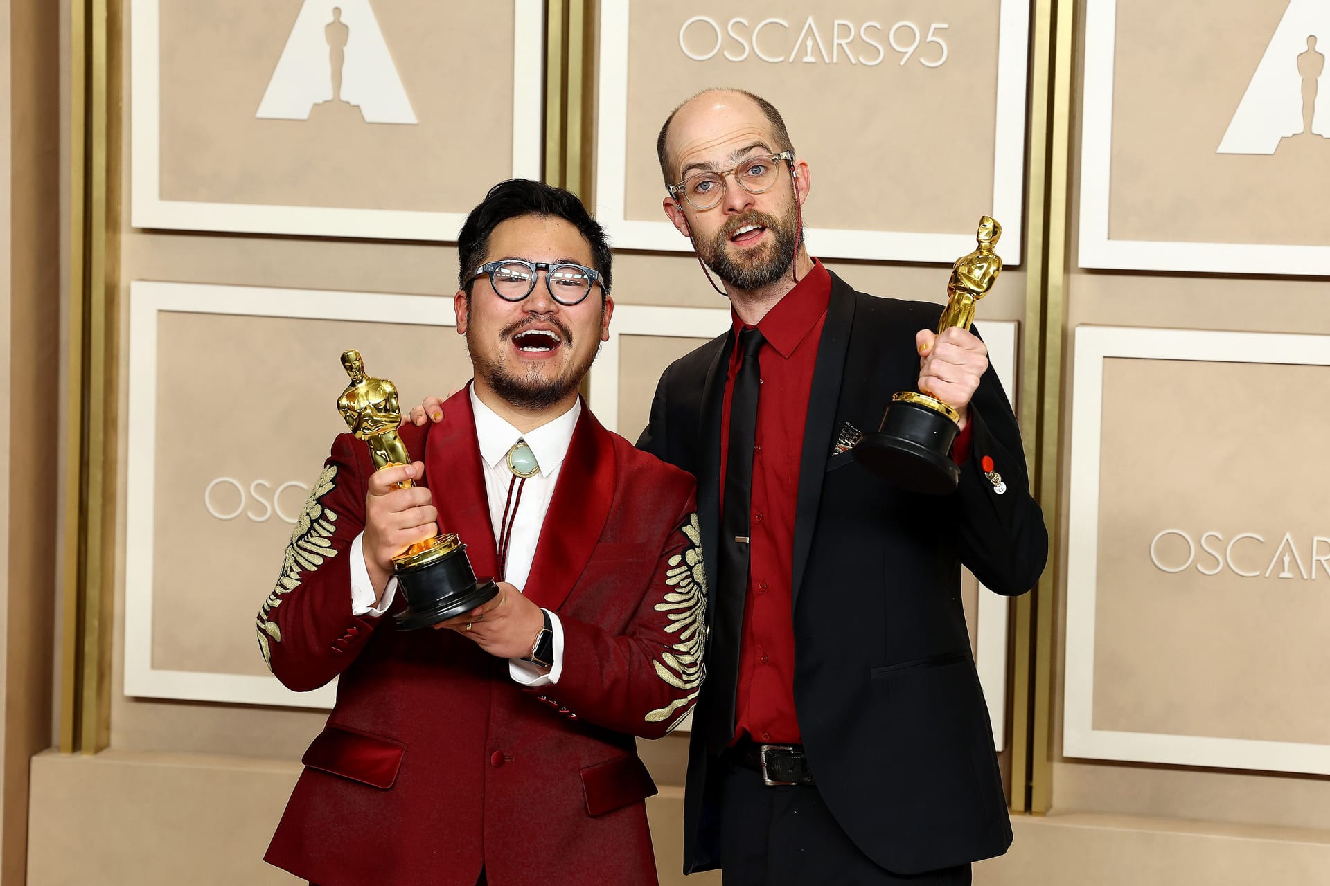 Dan Kwan und Daniel Scheinert erhielten für "Everything Everywhere All at Once" den Oscar für die "beste Regie".