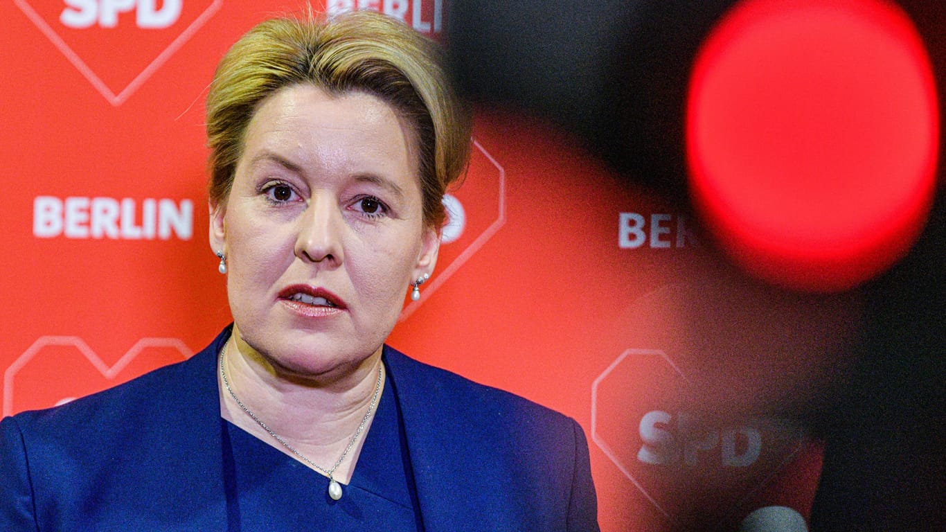 Franziska Giffey: Linke und Grüne üben heftige Kritik an ihr.