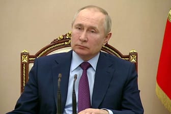 Wladimir Putin: Kreml-Video nährt einen Verdacht