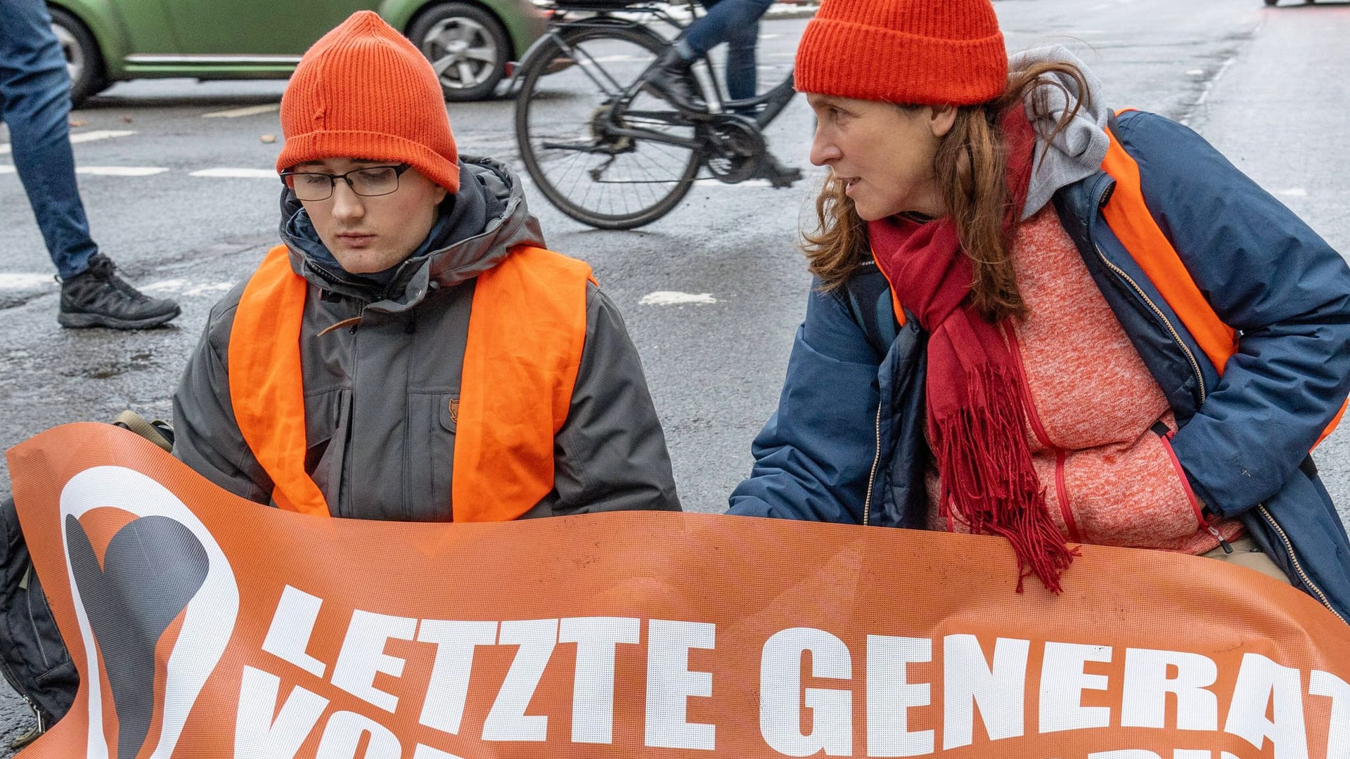 Klimakleber, Klimaaktivisten, Letzte Generation, München, Straßen, Straßenblockade, Demonstration