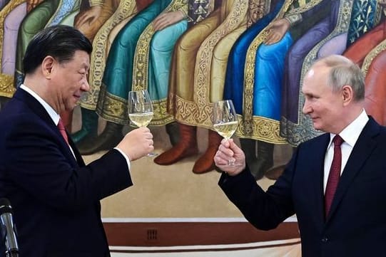 Xi Jinping und Wladimir Putin bei ihrem Treffen in Moskau: Russland und China wollen ihre Beziehungen vertiefen.