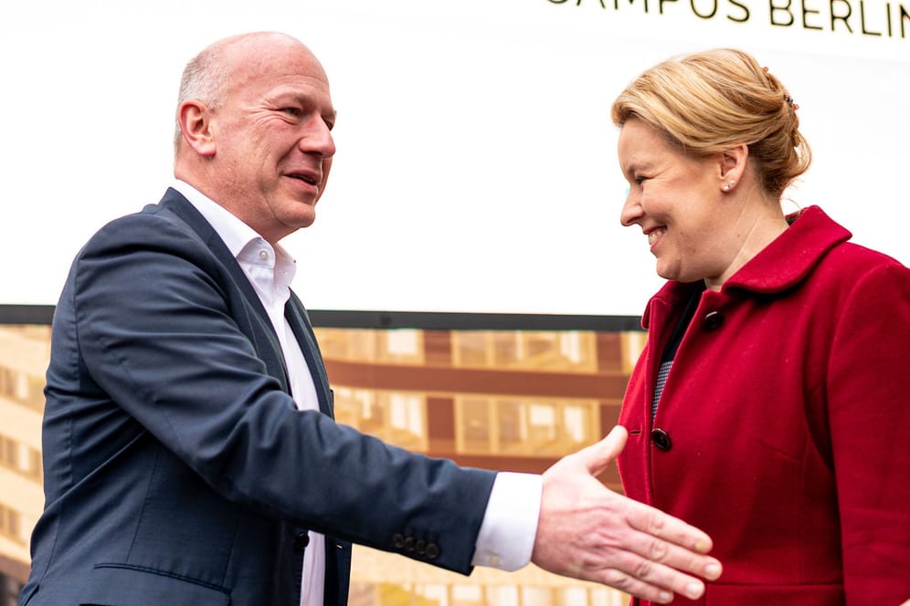 Kai Wegner und Franziska Giffey: Die CDU und SPD haben sich in den Sondierungsgesprächen angenähert. Das sorgt für Unmut bei den Sozialdemokraten.