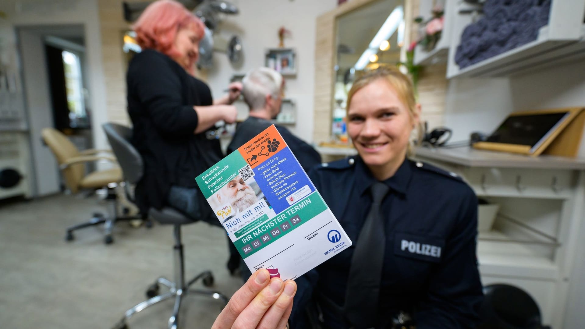 Aktion «Die Polizei geht zum Friseur»