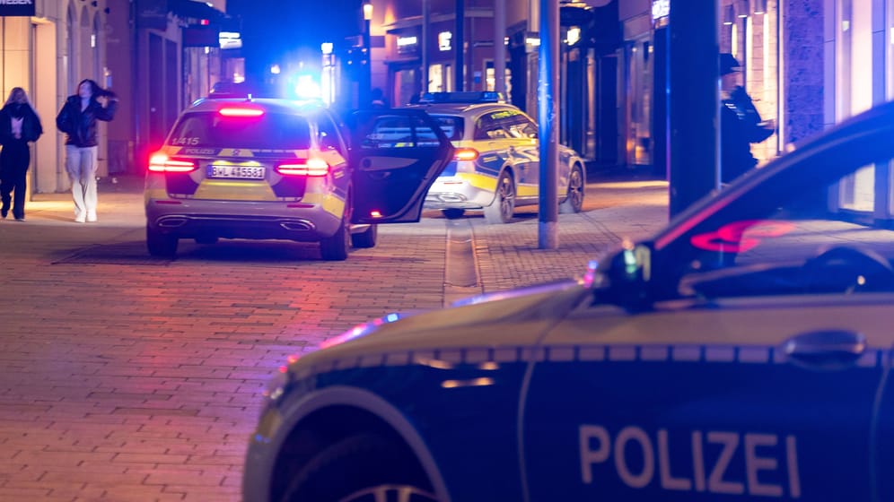 Polizeieinsatz in Reutlingen (Symbolbild): Bei einer Hausdurchsuchung am Mittwoch kam es zu Schüssen.
