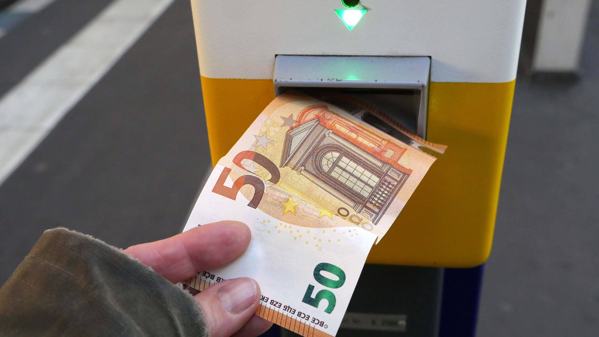 Ab April steigen die Ticketpreise: Einzelfahrscheine und Kurzstrecke werden im gesamten VBB um 20 Cent teurer.