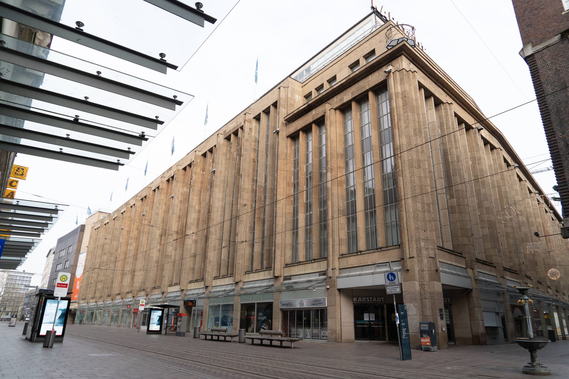 Das Karstadt-Warenhaus an der Obernstraße könnte bald Geschichte sein.