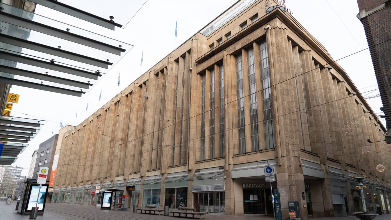Das Karstadt-Warenhaus an der Obernstraße könnte bald Geschichte sein.