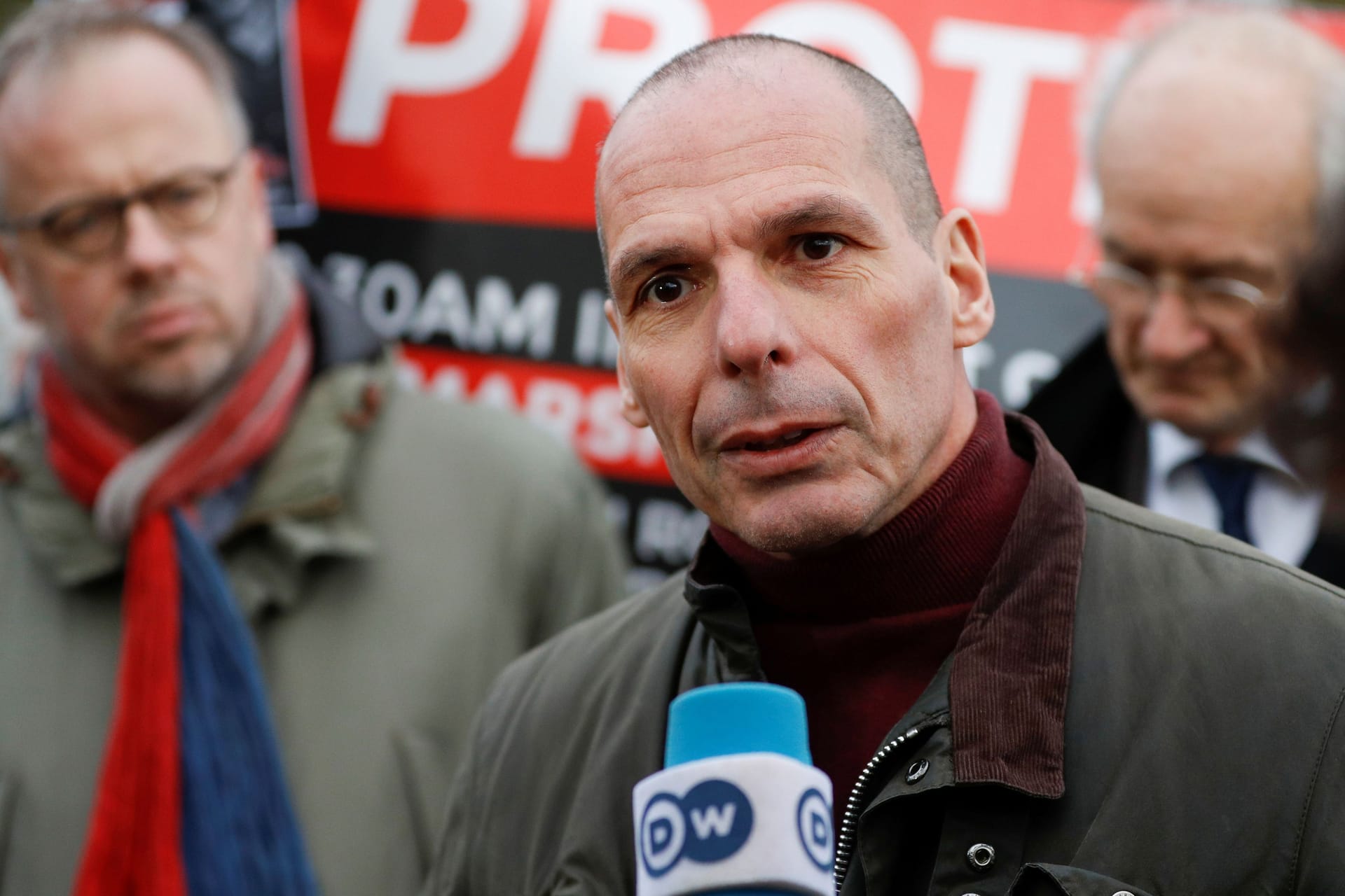 Yanis Varoufakis, ehemaliger Finanzminister Griechenlands: Er sprach von beauftragten Schlägern, die den Angriff auf ihn verübt hätten.