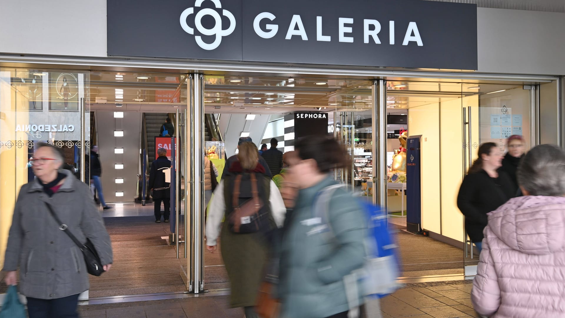 Eine Filiale von Galeria Karstadt Kaufhof (Symbolbild): Verdi hat zu einem Streik bei Galeria aufgerufen.