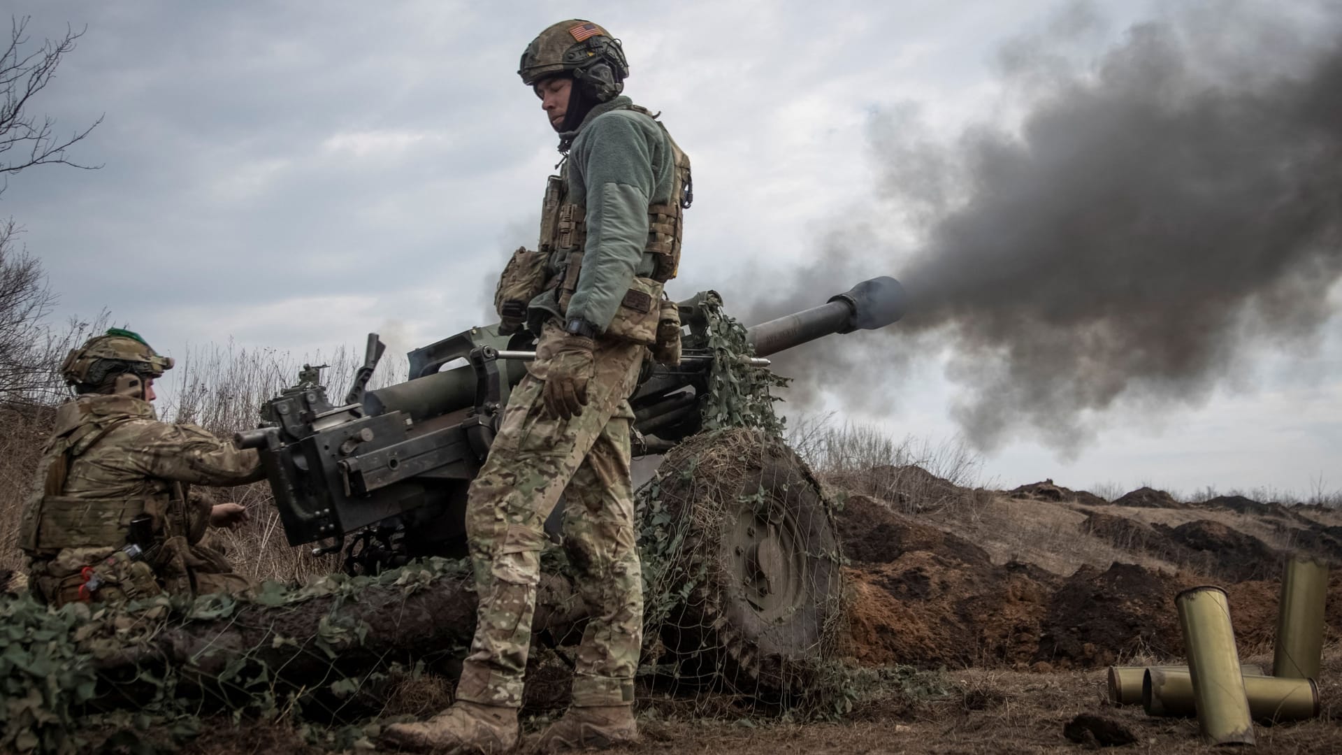 Ukrainische Soldaten bei Bachmut: Miliärisch handeln die russischen Truppen irrational, sagt Experte Marcus Keupp.