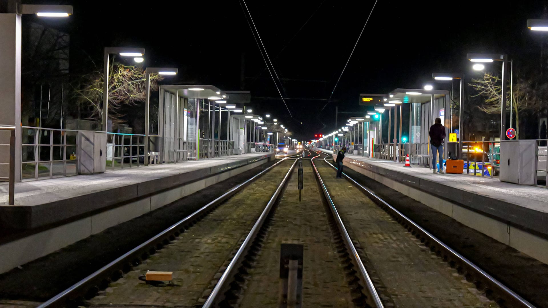 Stadtbahnhaltestelle Fiedlerstraße in Hannover-Döhren: Hier wurde ein 34-Jähriger durch einen Schuss tödlich verletzt.