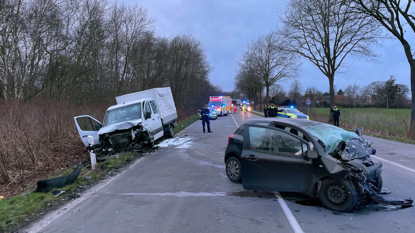 Autofahrer stirbt nach Zusammenstoß auf B401 nahe Oldenburg