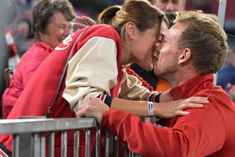 Lena Wurzenberger und Julian Nagelsmann: Hier zeigte sich das Paar im Oktober 2022 im Münchner Stadion.