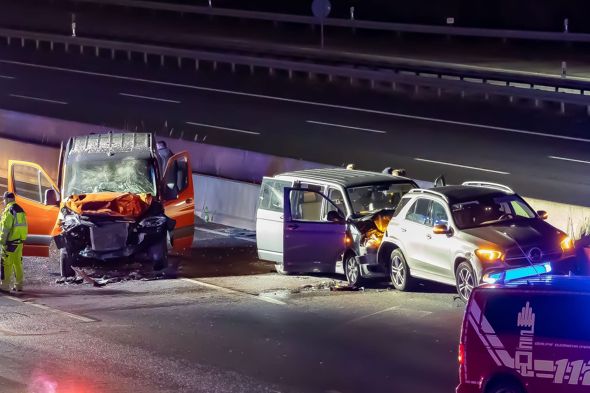 Verkehrsunfall auf der A5: Bis zur Räumung der Unfallstelle blieb die Autobahn teilweise für circa 2 Stunden gesperrt.