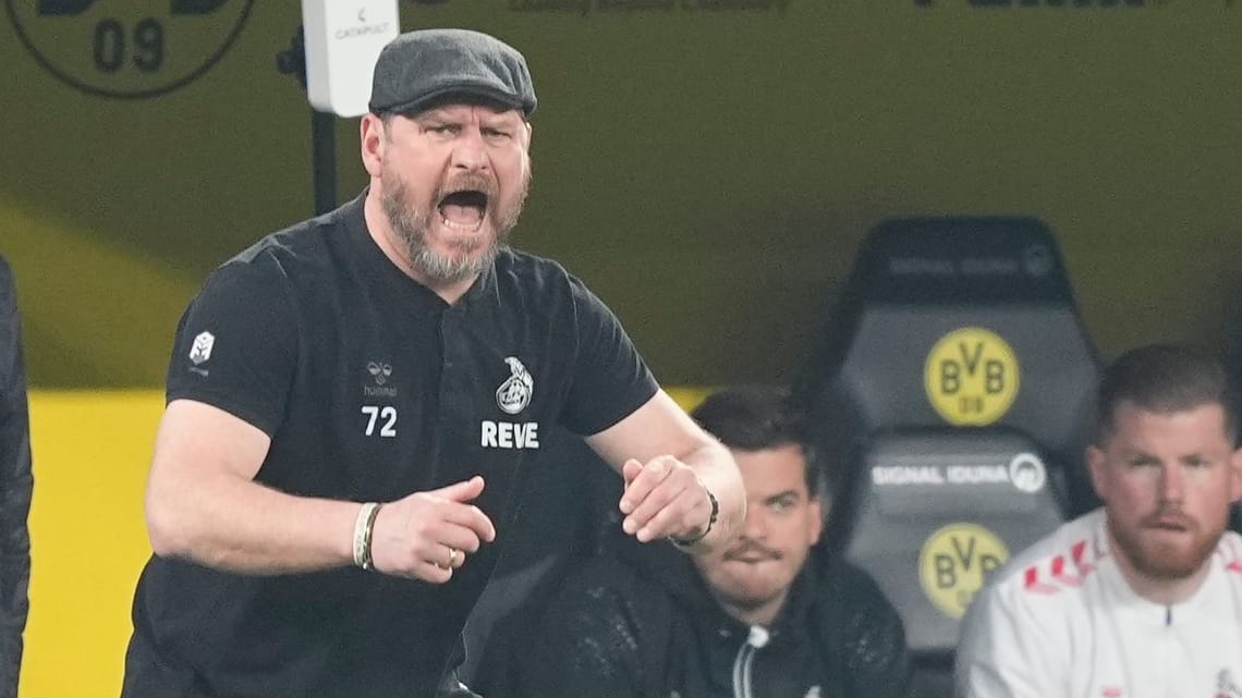 Steffen Baumgart: Der Trainer des 1. FC Köln ärgerte sich beim 1:6 in Dortmund über einen nicht gegebenen Handelfmeter für sein Team. Steffen Baumgart: Der Trainer des 1. FC Köln ärgerte sich beim 1:6 in Dortmund über einen nicht gegebenen Handelfmeter für sein Team.