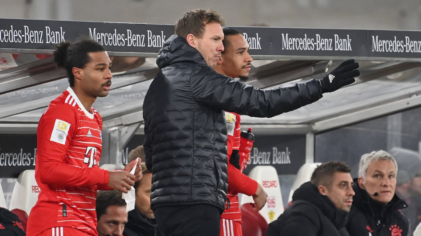 Serge Gnabry (l.) und Leroy Sané (r.): Die beiden Bayern-Profis wurden für Nagelsmann zum Problemfall.