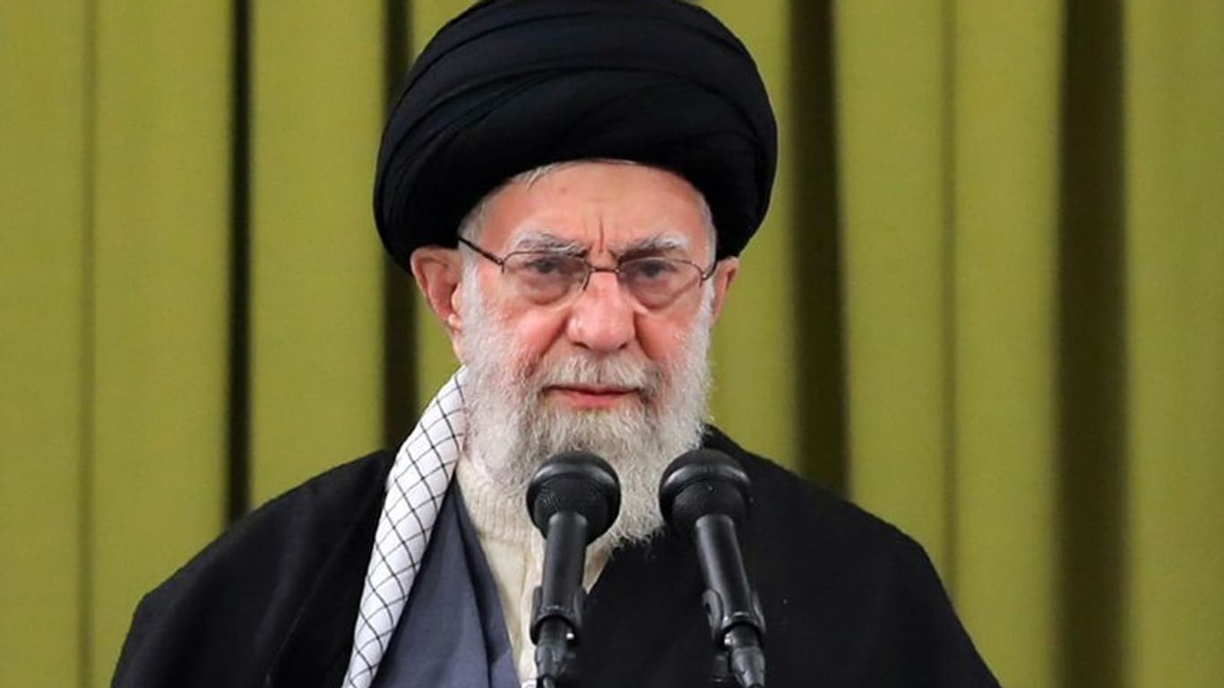 Irans religiöse Oberhaupt Ali Chamenei: Der Iran und Saudi-Arabien wollen nach jahrelangem Konflikt ihre diplomatischen Beziehungen wiederherstellen.