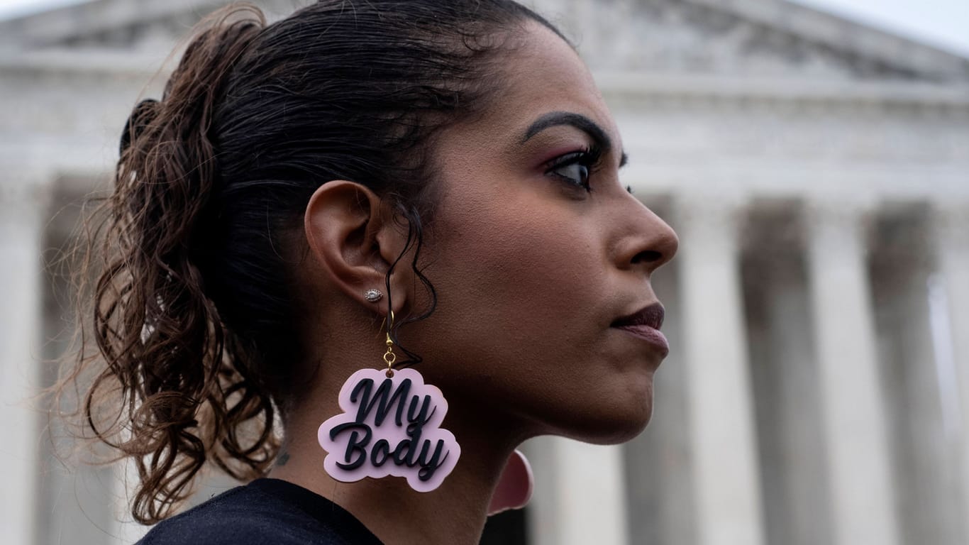 Eine Demonstrantin in Washington D.C.: Das bekannteste Motto der "Pro-Choice"-Bewegung, die sich für das Abtreibungsrechts einsetzt, ist "My body, my choice" - mein Körper, meine Entscheidung.