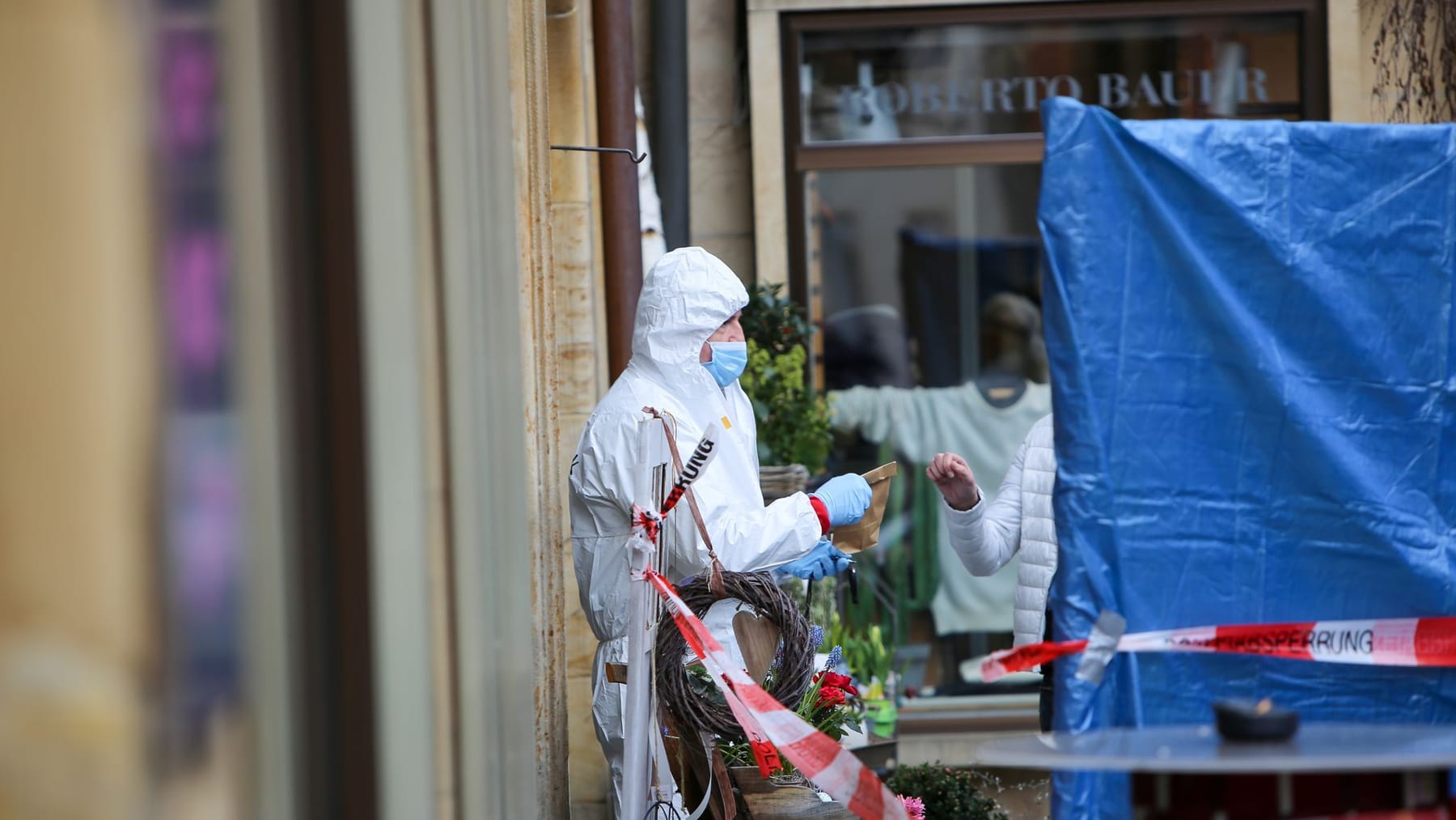 Bayern | Lichtenfels: Mitarbeiterin Im Blumenladen Getötet – Täter Flüchtig