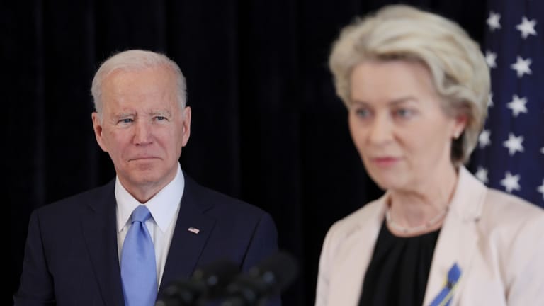 Anführer auf Augenhöhe: Joe Biden und Ursula von der Leyen.