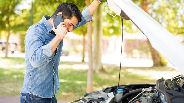 Auto abschleppen lassen: Mit einer Mitgliedschaft beim ADAC können Sie kostenlos Ihr Auto abschleppen lassen.