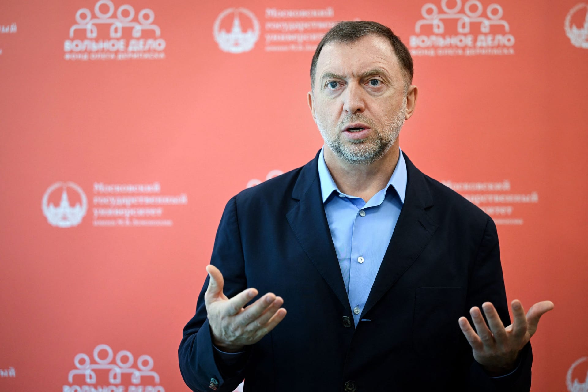 Oleg Deripaska: Der russische Oligarch kritisiert den Kreml auf dem Krasnojarsker Wirtschaftsforum.