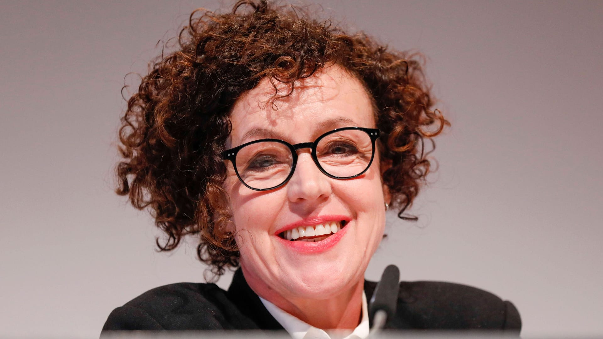 Maria Schrader bei einer Veranstaltung in Köln (Archivfoto): Die Auszeichnung ist mit 8.000 Euro dotiert. Maria Schrader bei einer Veranstaltung in Köln (Archivfoto): Die Auszeichnung ist mit 8.000 Euro dotiert.
