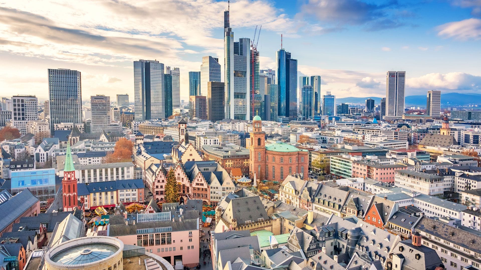 Immobilien können eine lohnenswerte Investition sein. Wie Sie aber nicht gleich ein ganzes Haus erwerben müssen, um Renditen zu erhalten, erfahren Sie hier. Immobilien können eine lohnenswerte Investition sein. Wie Sie aber nicht gleich ein ganzes Haus erwerben müssen, um Renditen zu erhalten, erfahren Sie hier.