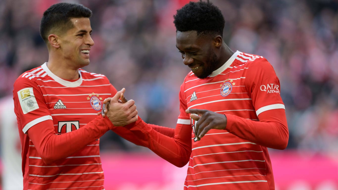 Alphonso Davies und Joao Cancelo: Die Bayern wären wohl bei dem neuen Fifa-Wettbewerb dabei.
